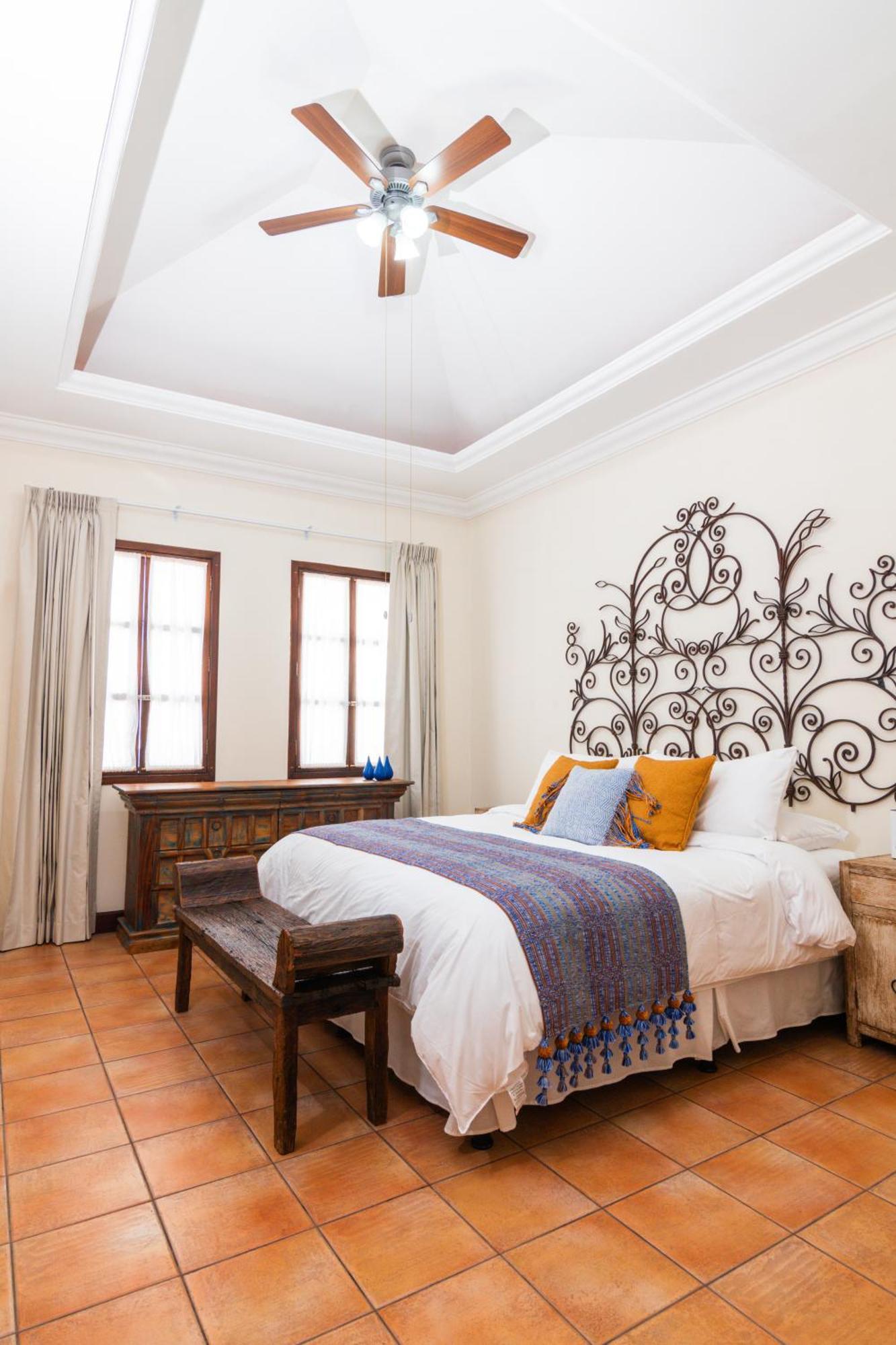Santa Margarita Bed & Breakfast Antigua Exterior photo